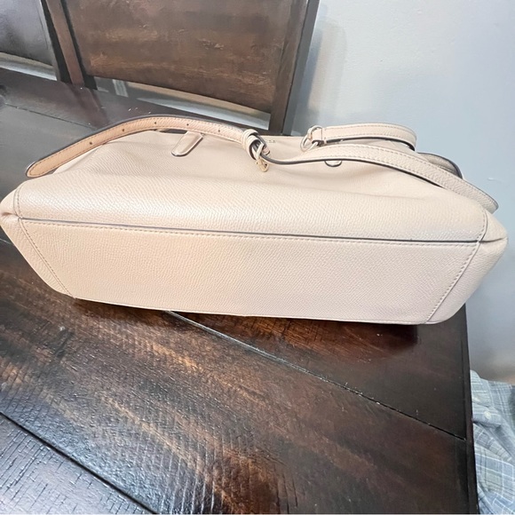 Authentic Coach F36637 Cream Leather Tote Bag AS IS - Picture 3 of 16